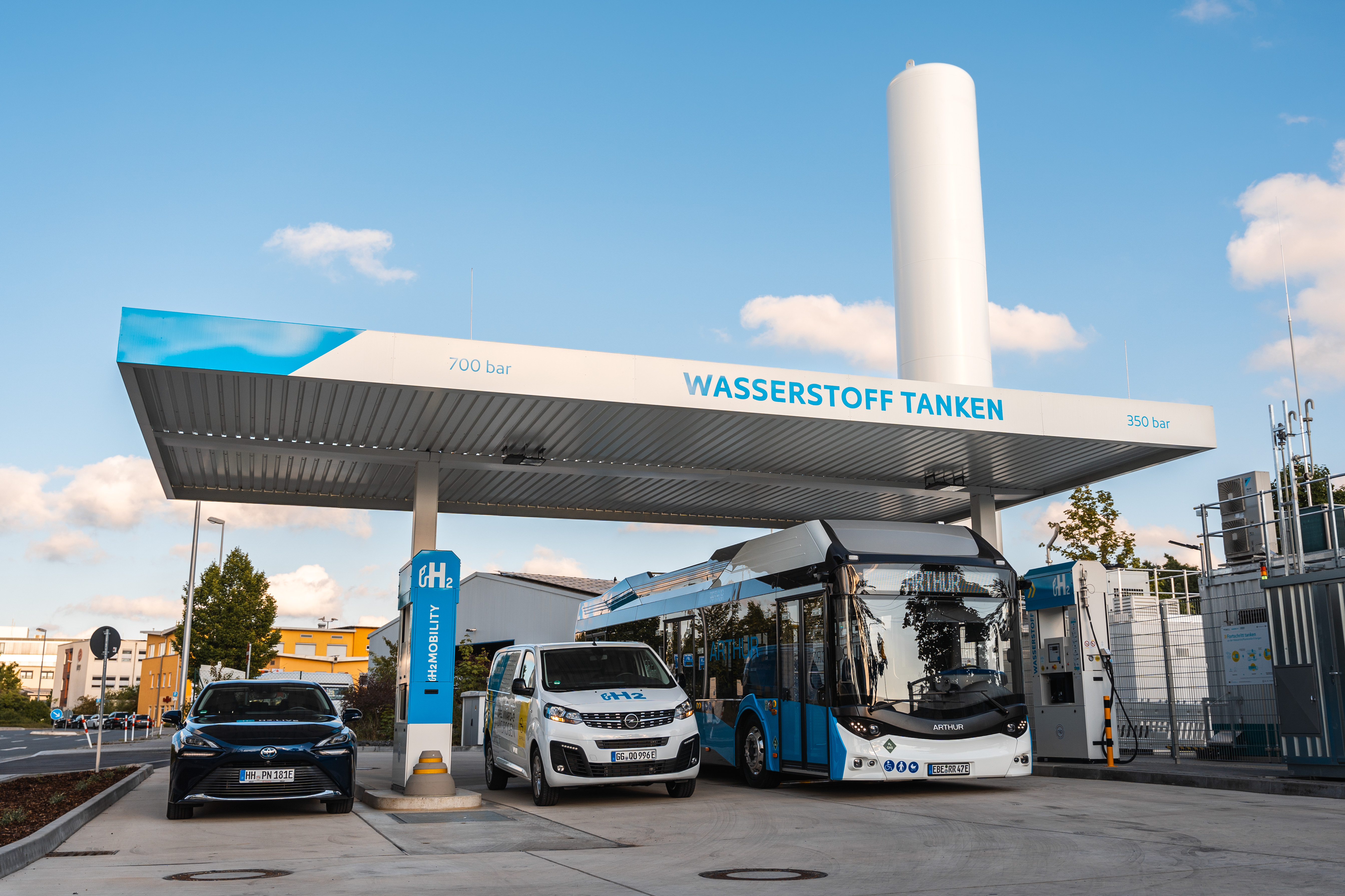 Erlangen hydrogen filling station is up and running - H2.LIVE